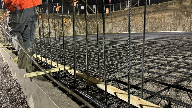 pour concrete